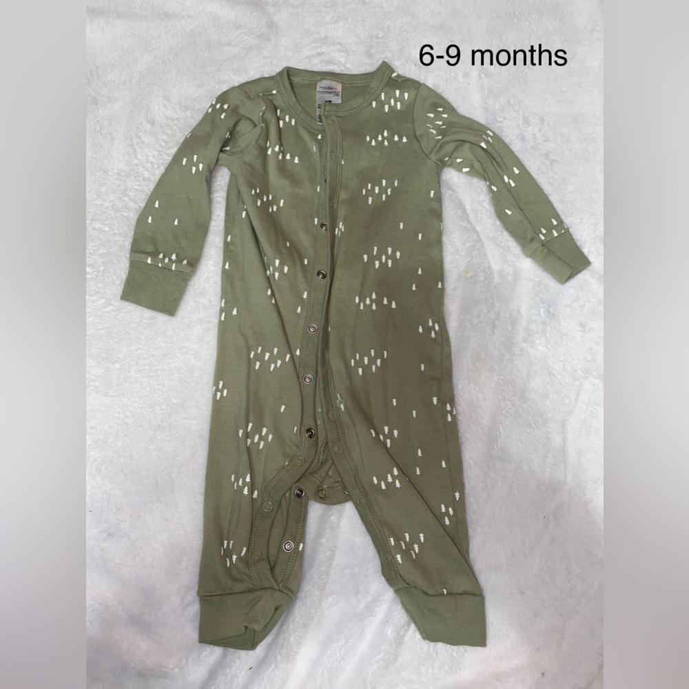 Tree pattern outfit